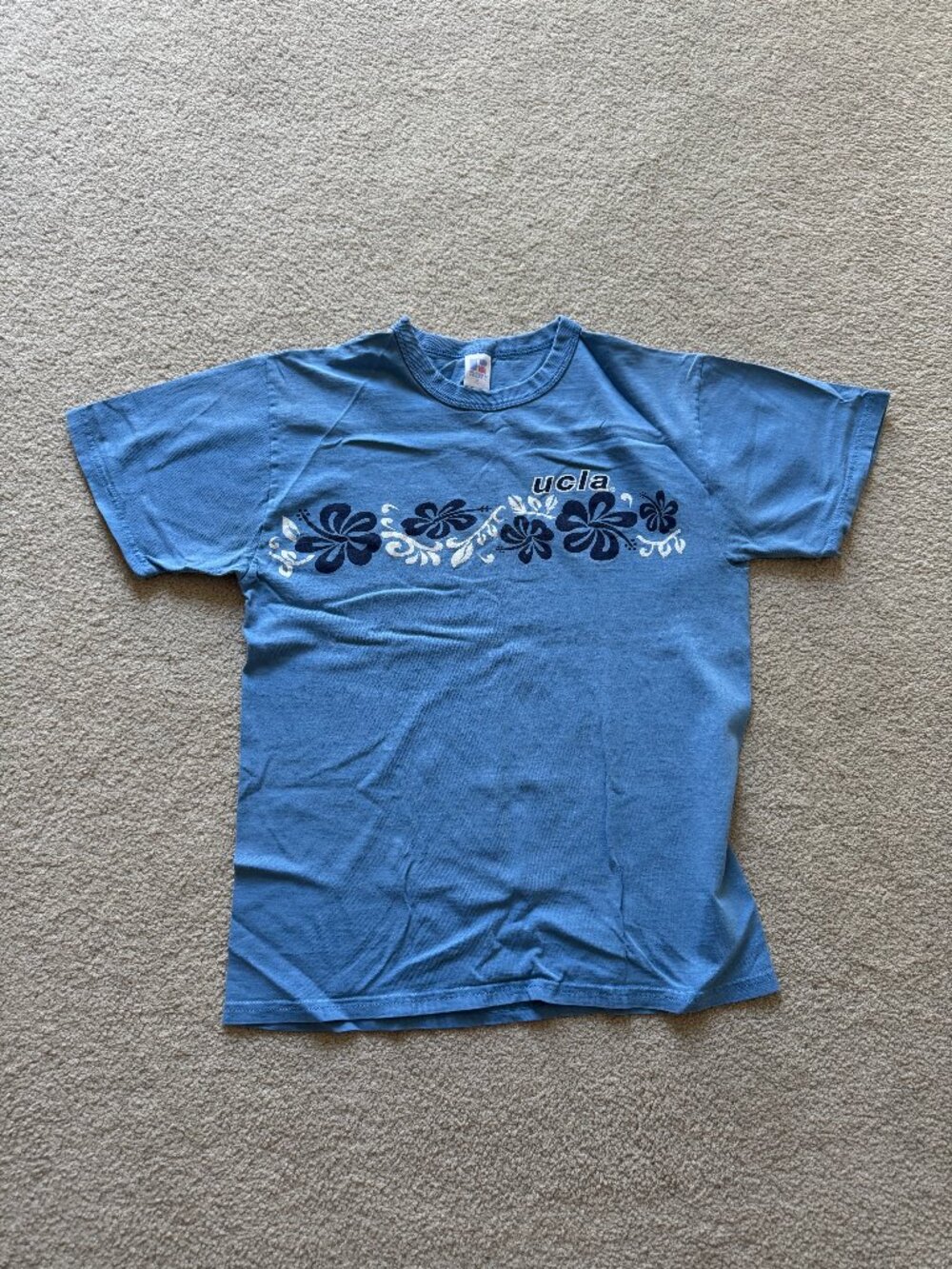 Vintage UCLA Bruins Russell Athletic Floral Graphic T-Shirt Small Blue